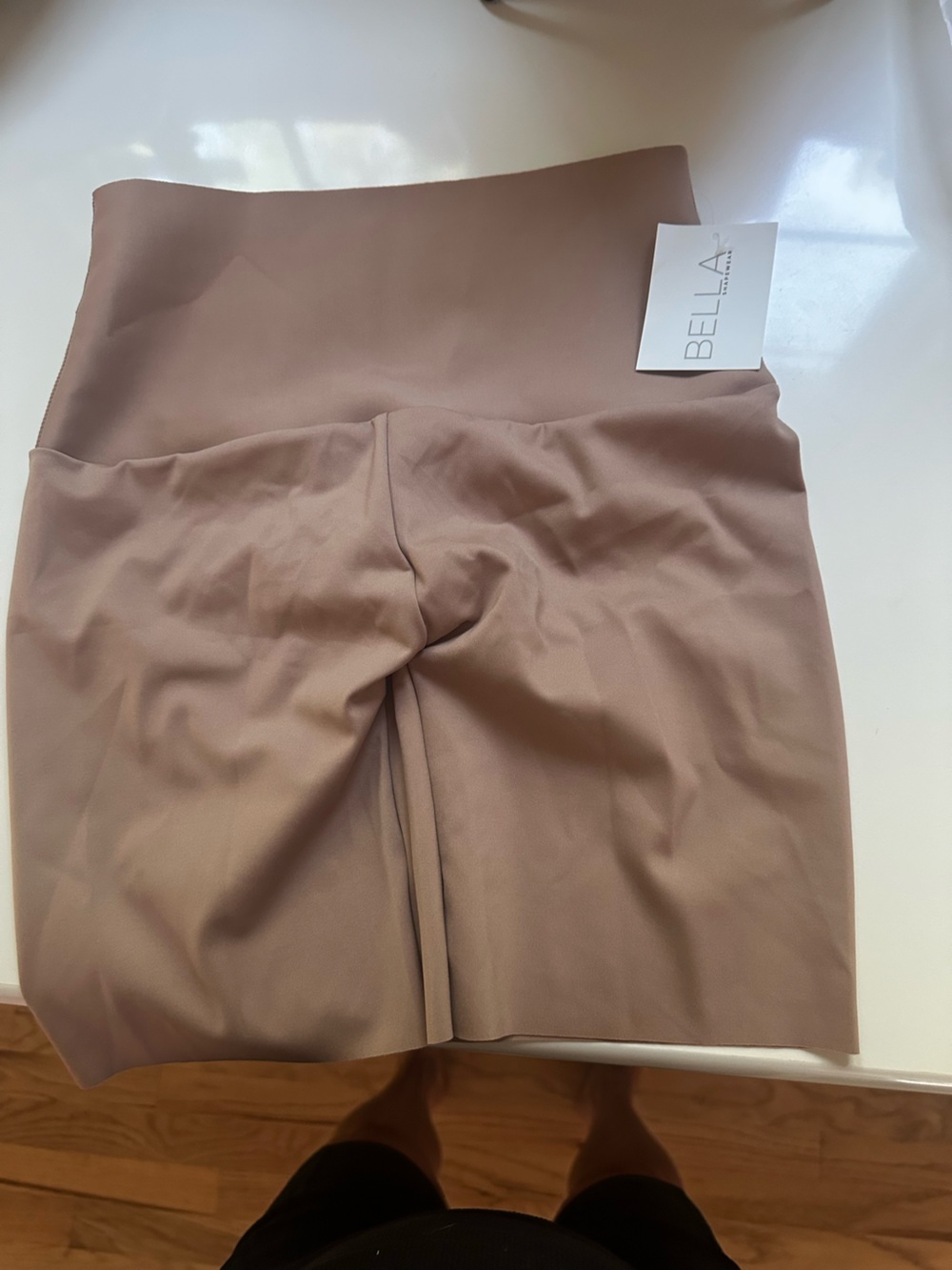 Seamless Nude Shaping High-Waist Shorts - Picture 3 of 8